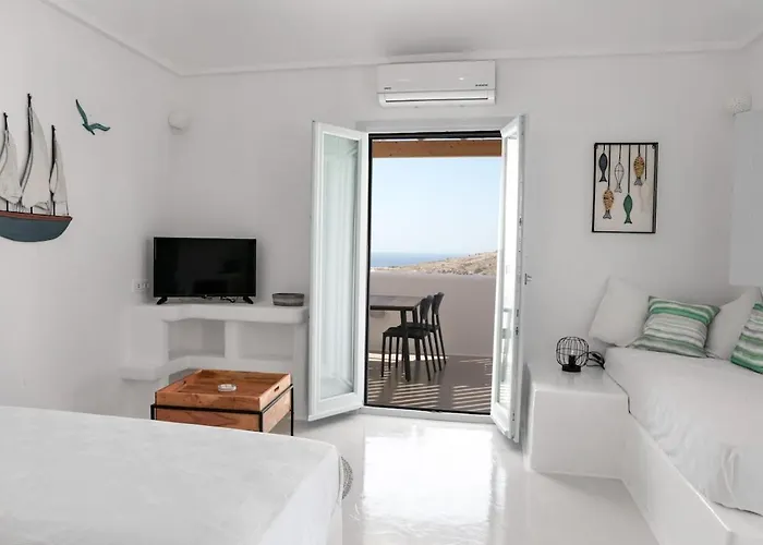 Tyche - Santorini Emporio